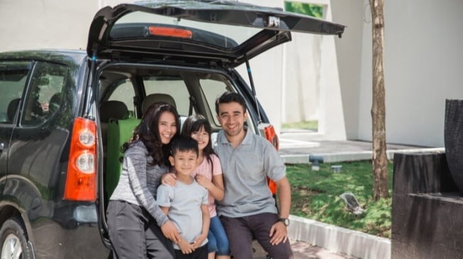 8 Mobil Keluarga Bekas 3 Baris: Nyaman, Hemat, & Harga Terjangkau!