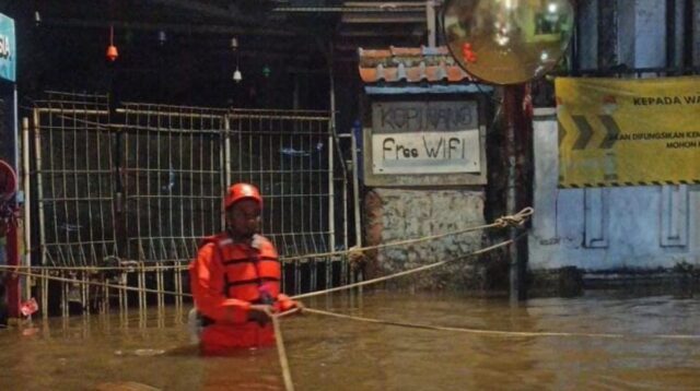Banjir Jakarta Selatan: 29 RT Petogogan Terendam, BPBD Siaga