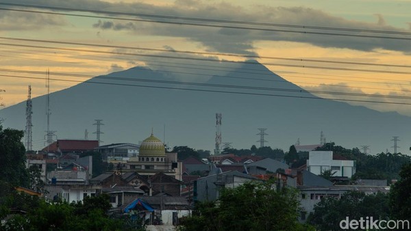 Misteri Hilangnya Pria di Gunung Salak: Tim SAR Bergerak Cepat