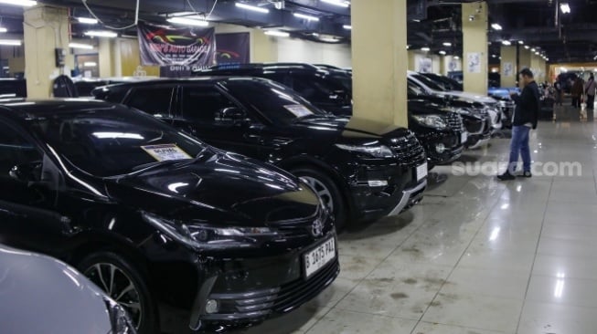 Mobil Bekas Irit BBM & Luas? Rp100 Juta, Temukan Pilihan Terbaik!