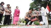 Polda Riau: Bakti HUT Bhayangkara ke-79 di Taman Makam Pahlawan