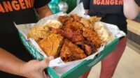Raih Ayam Goreng Wingstop GRATIS Setahun! Ulang Tahun ke-11!